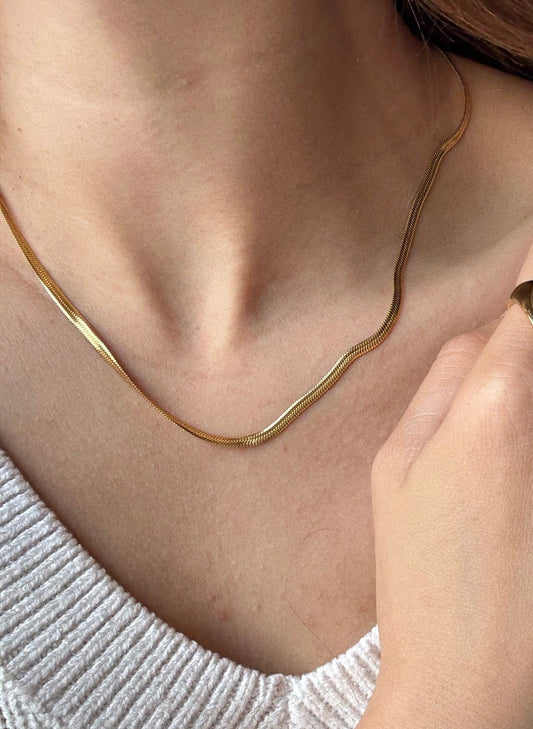 Athena Chocker