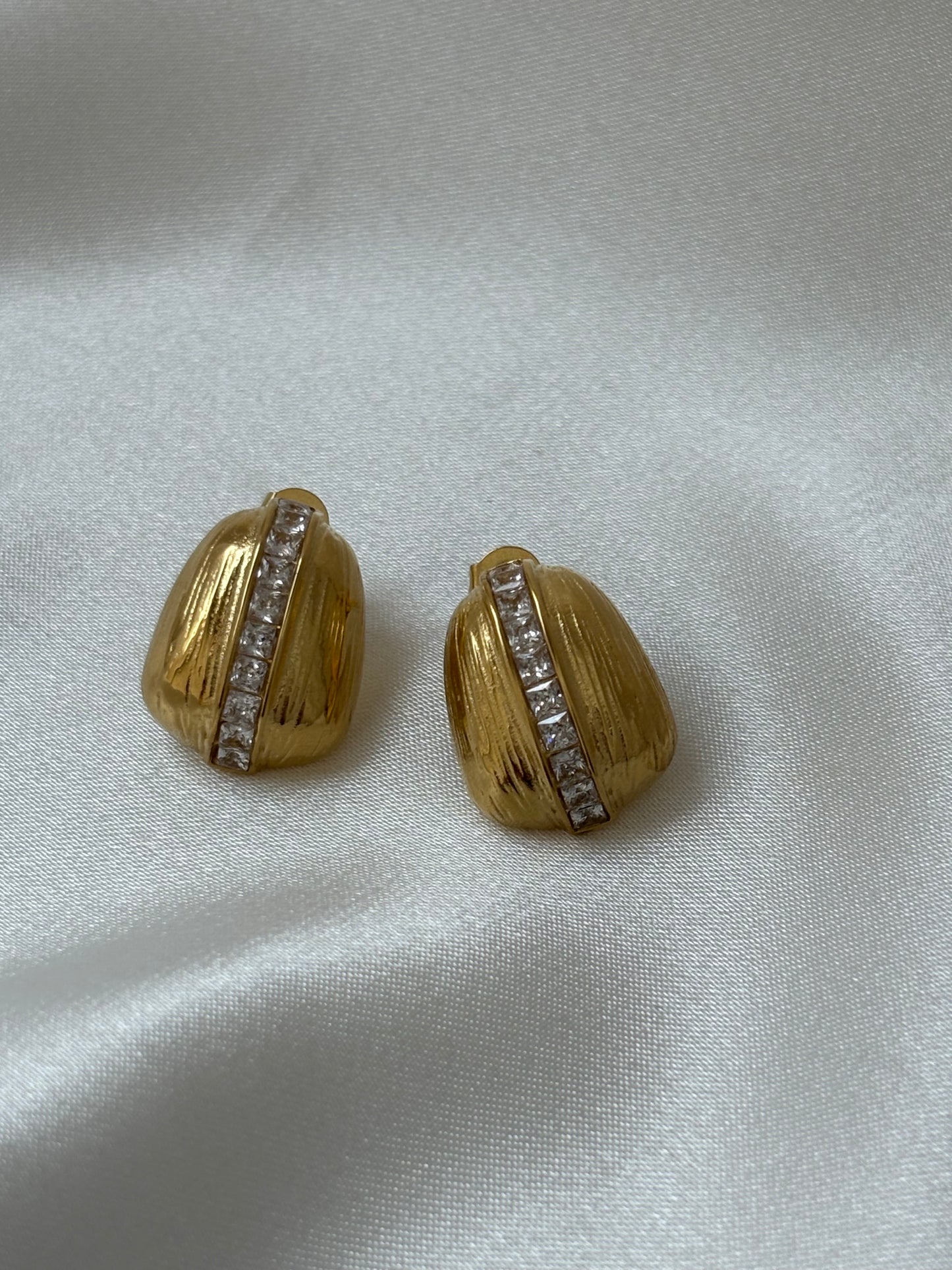 Lustra Earrings
