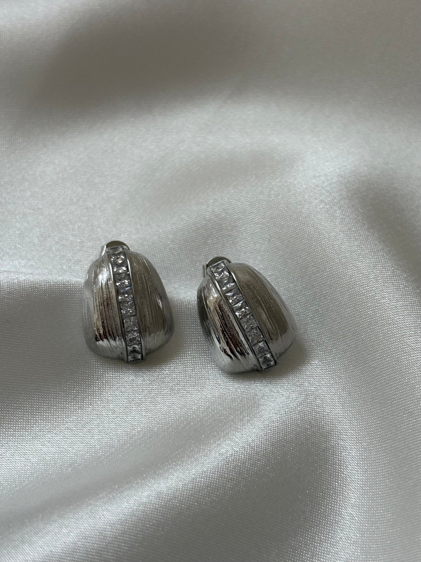 Lustra Earrings