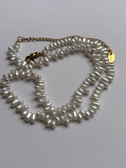 Moonmist Pearls Choker