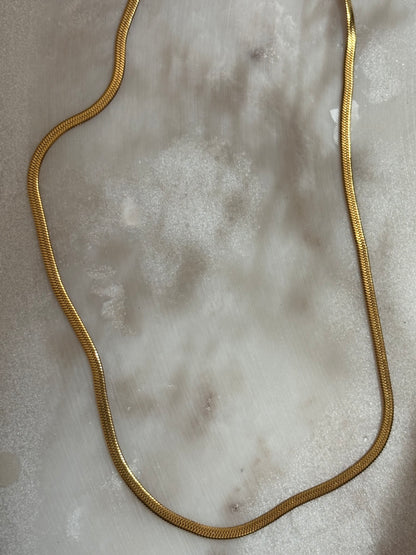 Athena Chocker