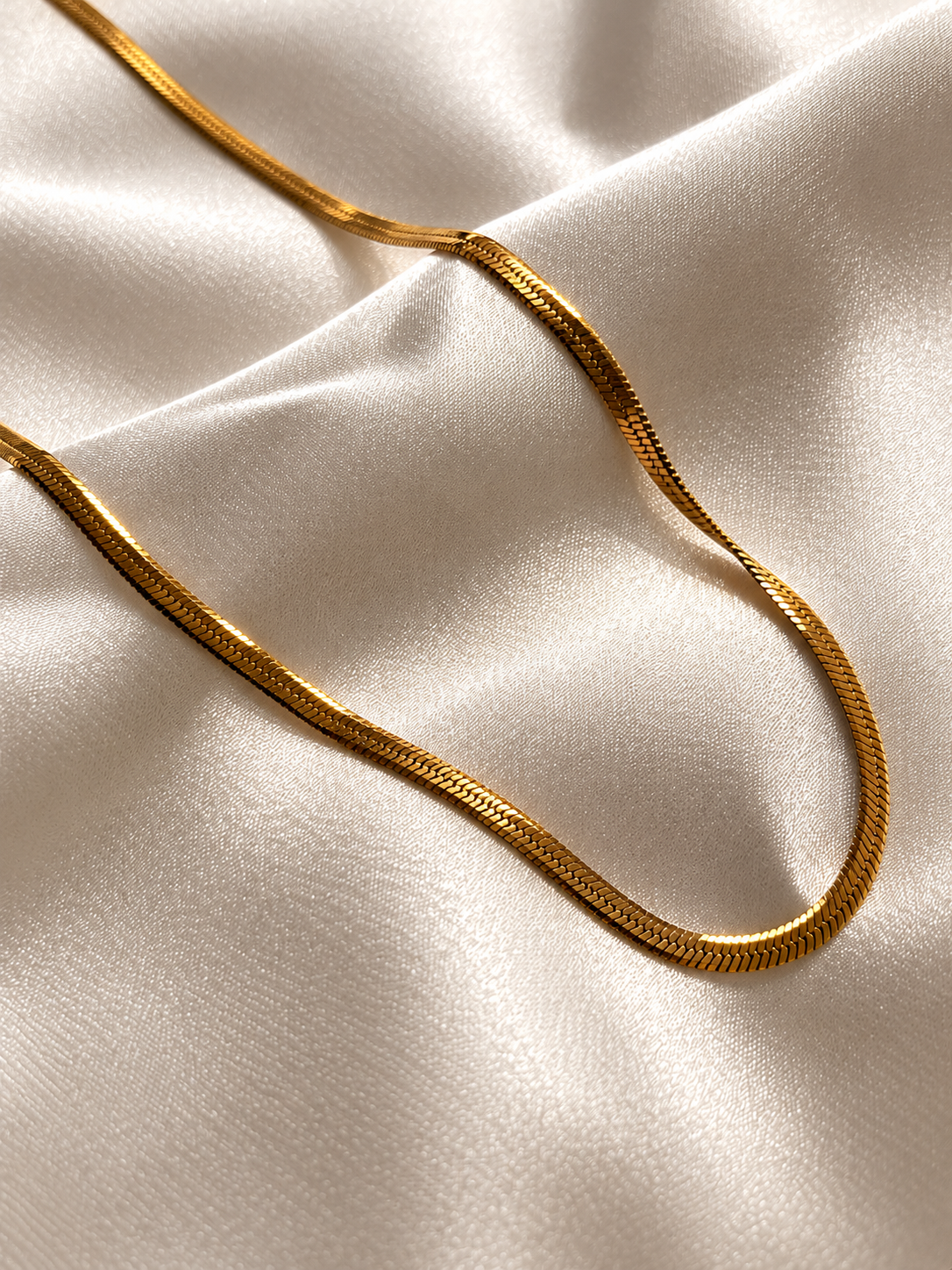 Athena Chocker