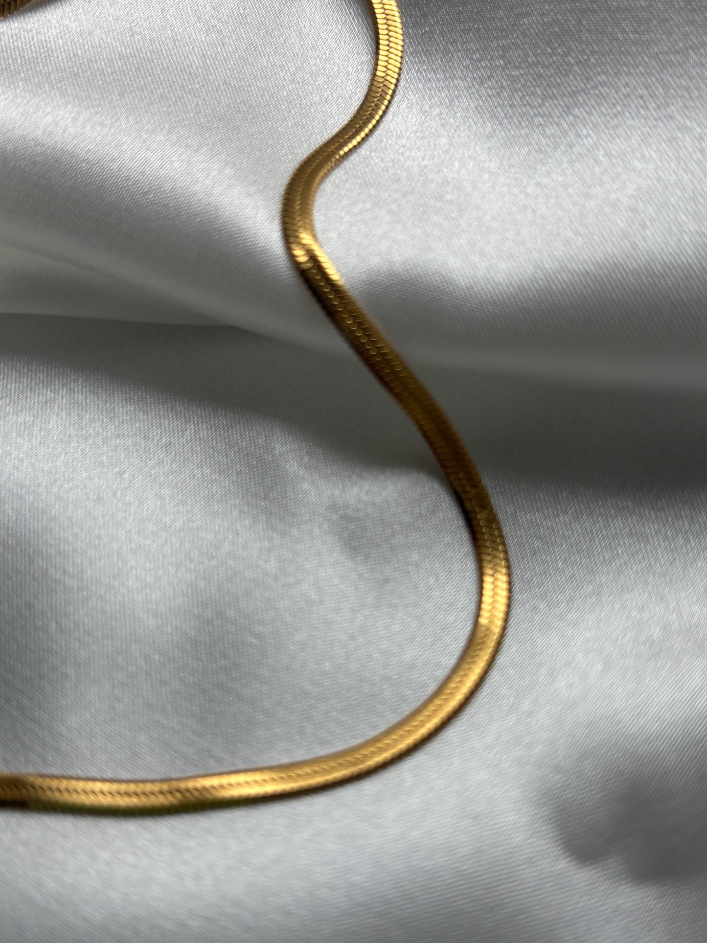 Athena Chocker